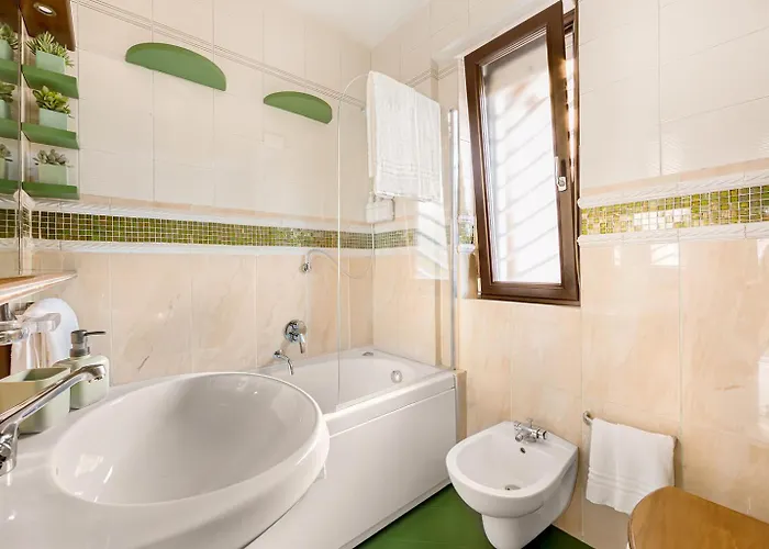 Magnolia, Centro-nord Di - Stadio Olimpico, Foro Italico, Policlinico Gemelli, Cattolica, Musei Vaticani, San Pietro - Parcheggio Gratuito - Servizio Navetta Aeroportuale Su Richiesta Apartamento Roma